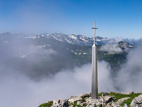 La croix de l'Encrenaz