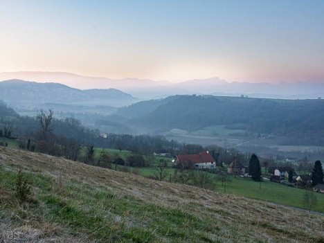 Au-dessus de Grsesin