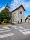 L'église de Vions et parking