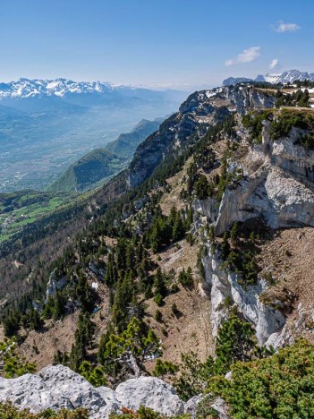 Vue plongeante sur le sangle et la sente