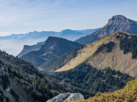 Le Col des Ayes, Chamechaude et le Bec Charvet