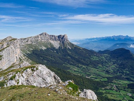 La Grande Moucherolle depuis le sommet des Rochers de la Peyrouse